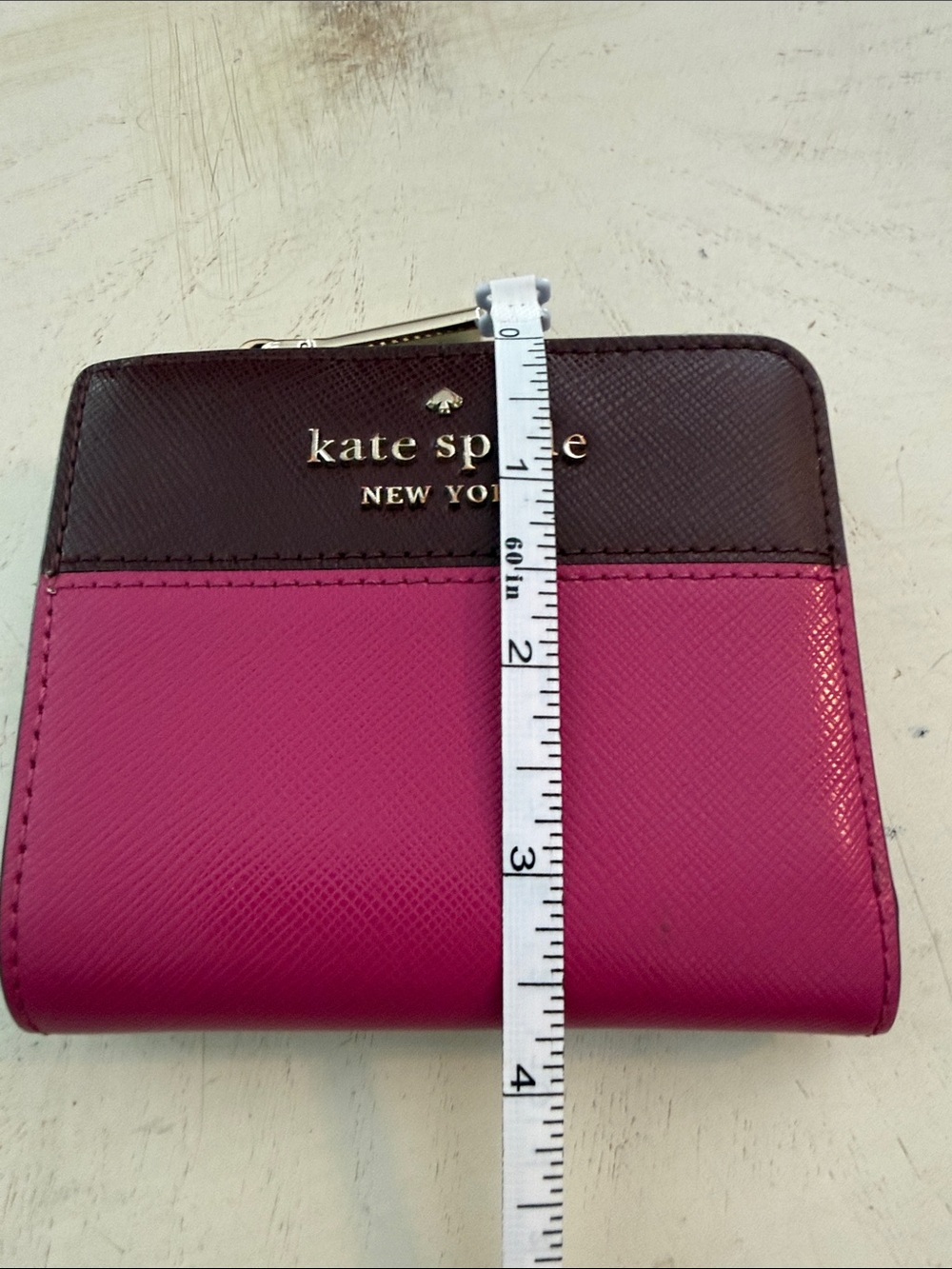 Kate Spade magenta two tone zippered wallet like new - Picture 8 of 8